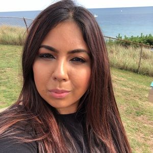 Meet your Posher, Nadia